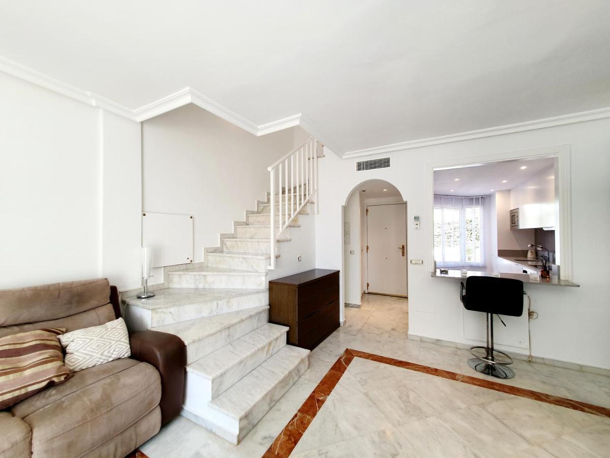 Lomas De Cabopino House Apartment Marbella Bagian luar foto