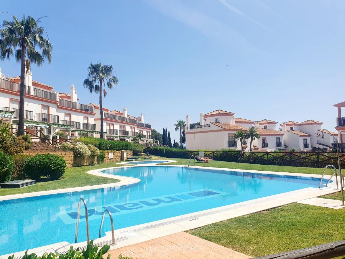 Lomas De Cabopino House Apartment Marbella Bagian luar foto