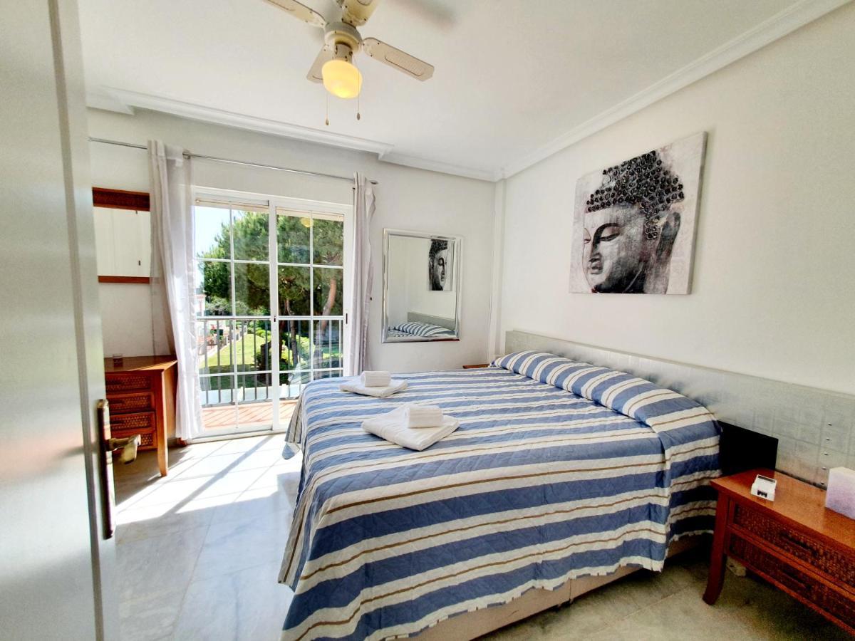 Lomas De Cabopino House Apartment Marbella Bagian luar foto