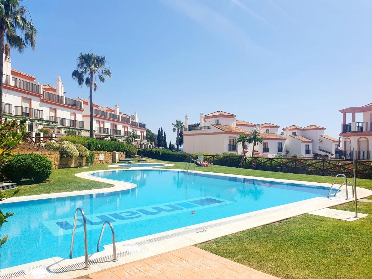 Lomas De Cabopino House Apartment Marbella Bagian luar foto