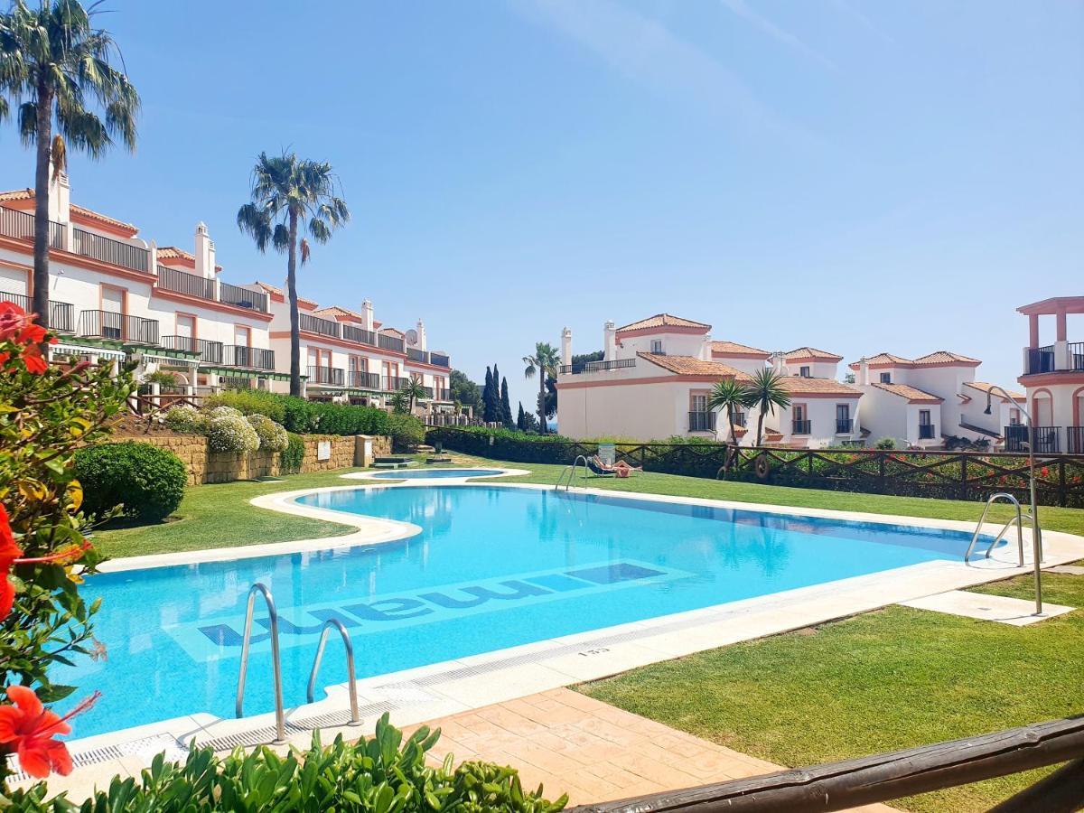 Lomas De Cabopino House Apartment Marbella Bagian luar foto