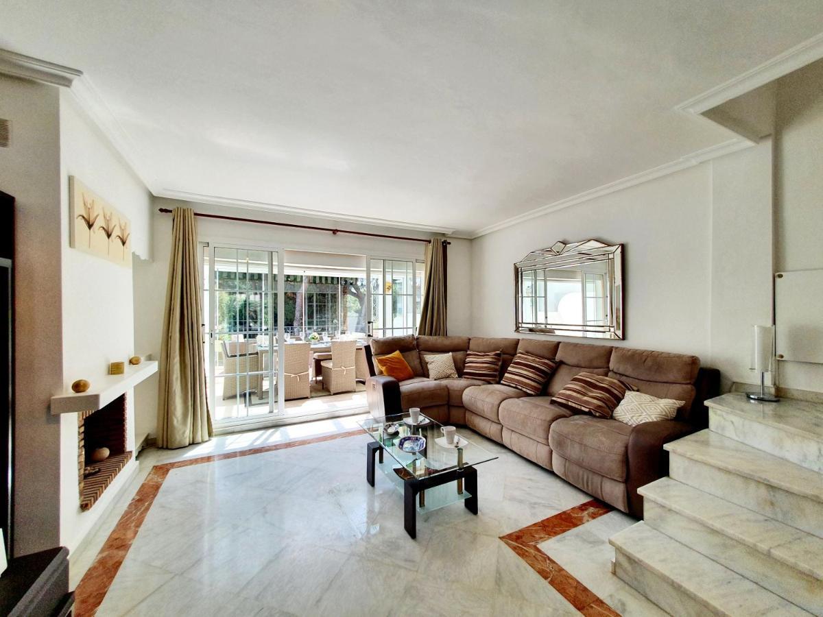 Lomas De Cabopino House Apartment Marbella Bagian luar foto