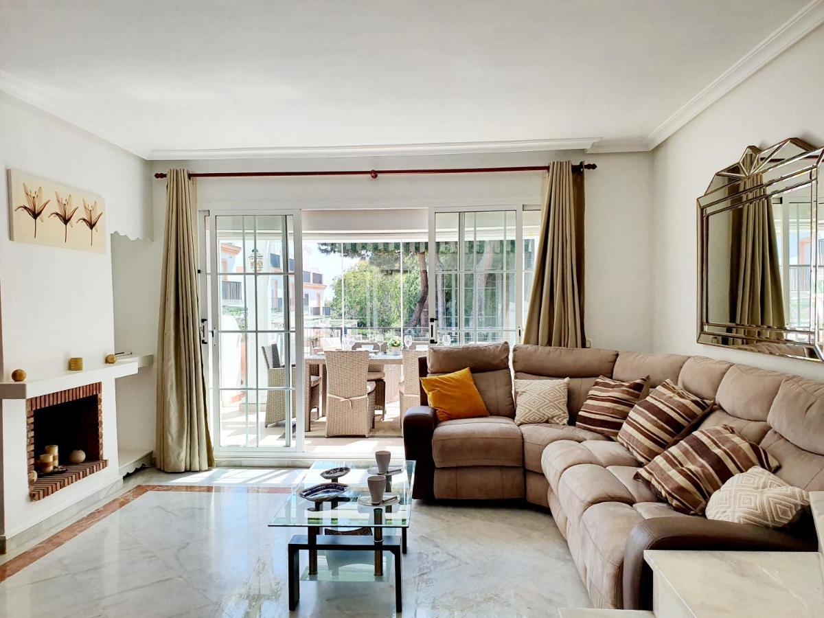 Lomas De Cabopino House Apartment Marbella Bagian luar foto